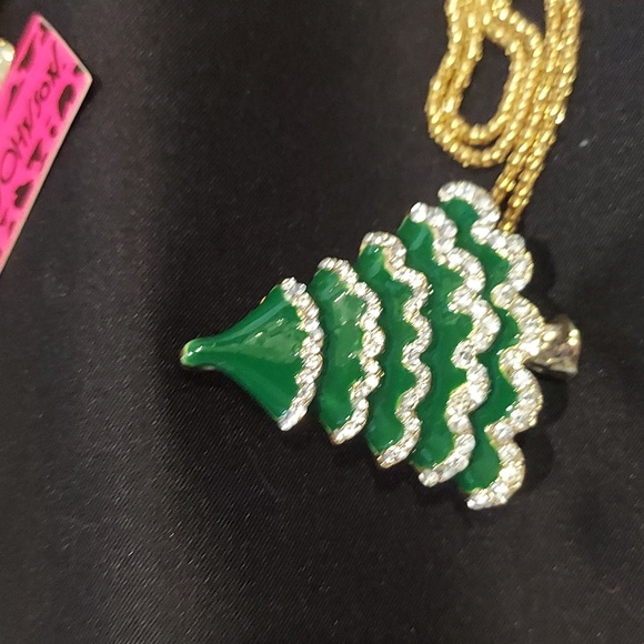 BETSEY JOHNSON Christmas Tree Pendant Necklace - Picture 3 of 5